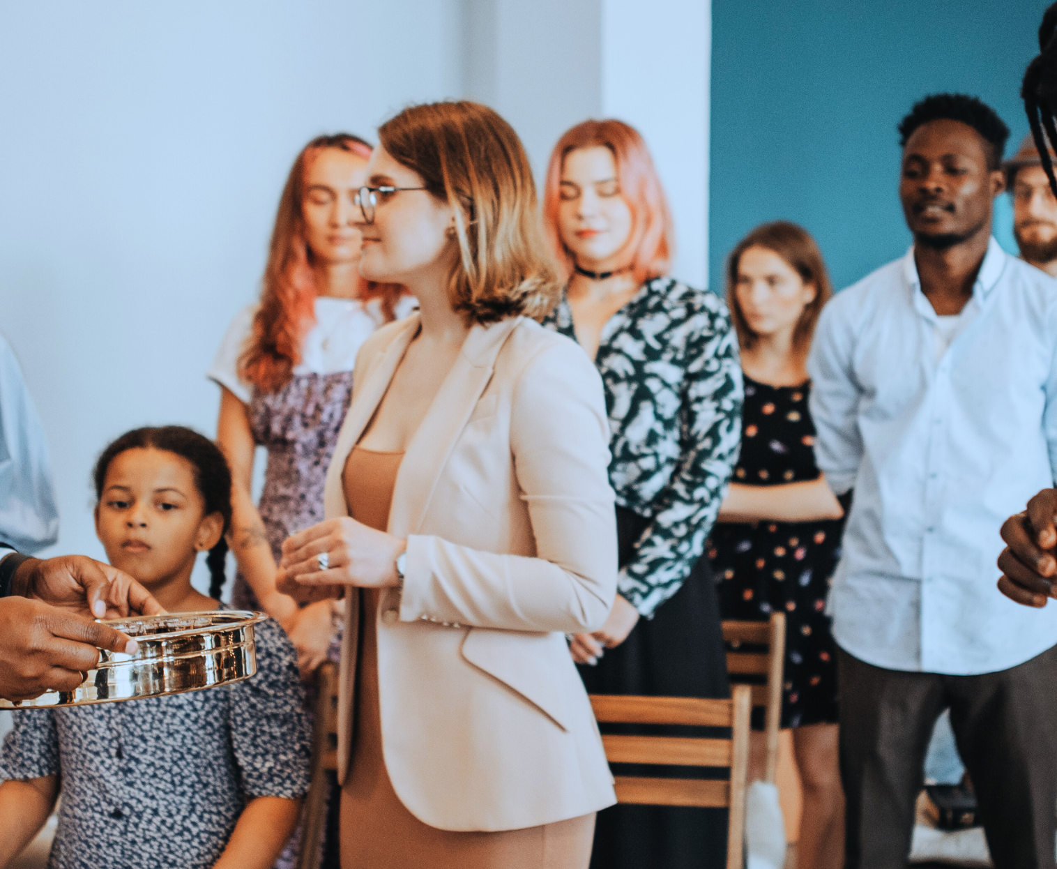 Groupe de personne partageant leur spiritualité